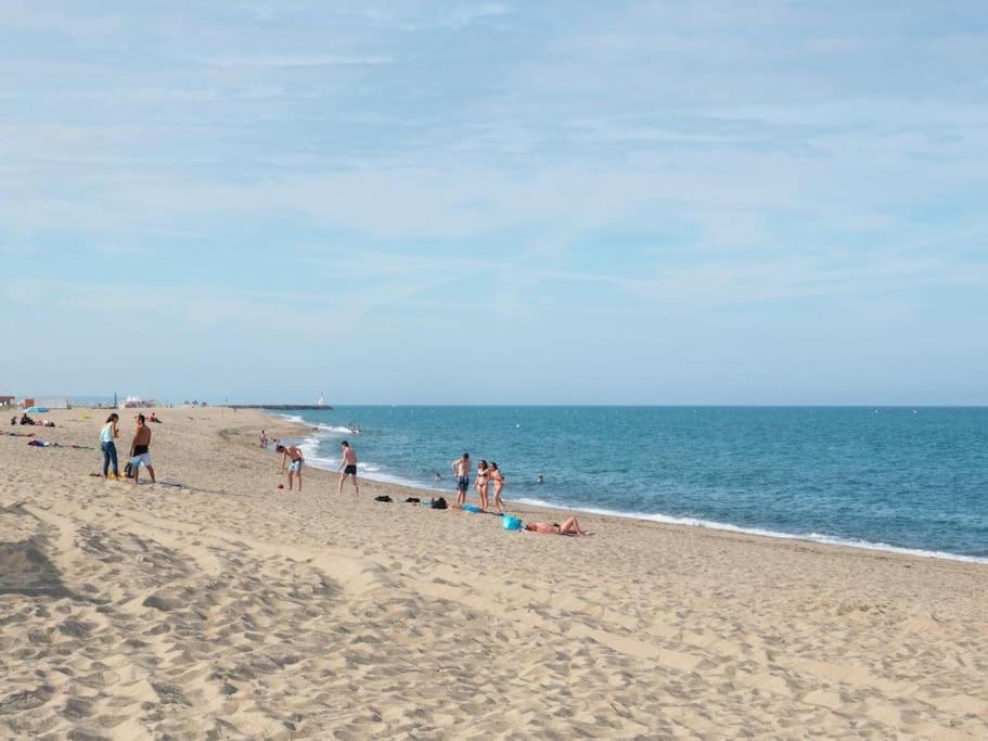 T3 - Parking - Plage / 6 Personnes Le Barcares Luaran gambar